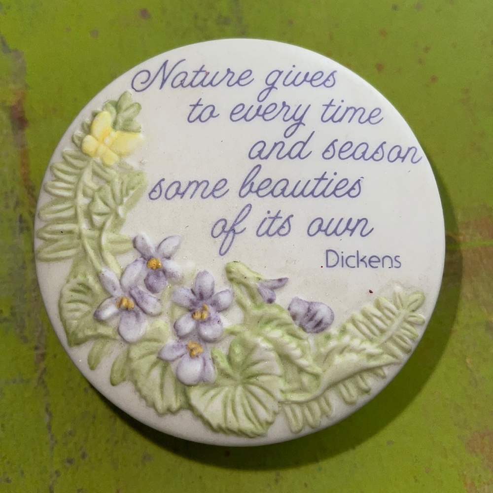 Treasury of thoughts trinket box